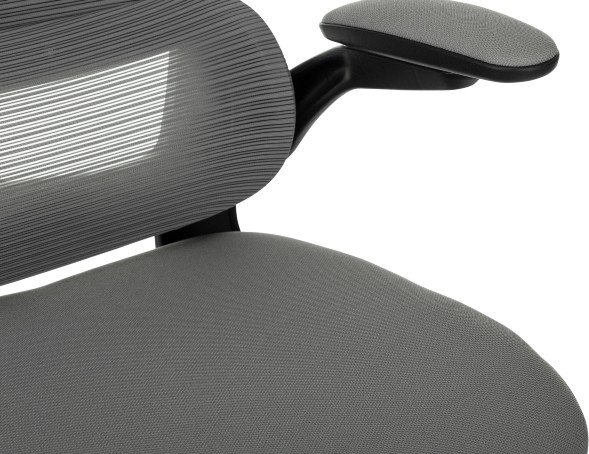 Кресло руководителя Бюрократ Sigma 1